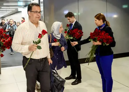 وصول مواطنين أتراك إلى مطار إسطنبول بعد إجلائهم من السودان وصول مواطنين أتراك إلى مطار إسطنبول بعد إجلائهم من السودان