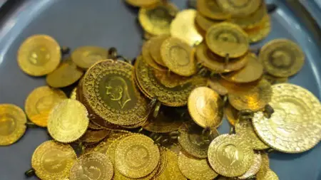 الذهب يقترب من مستوى قياسي الذهب يقترب من مستوى قياسي