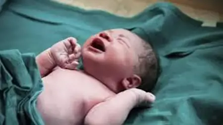 حادثة استثنائية..امرأة تلد طفلها داخل حافلة متروبوس في إسطنبول حادثة استثنائية..امرأة تلد طفلها داخل حافلة متروبوس في إسطنبول