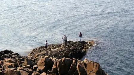 الزوار يتدفقون إلى إينسيبورون أقصى نقطة في شمال تركيا الزوار يتدفقون إلى إينسيبورون أقصى نقطة في شمال تركيا