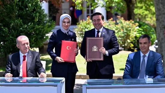 توقيع 11 اتفاقية بين تركيا وإسبانيا