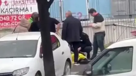 طعن 9 أشخاص في أحد شوارع اسنيورت باسطنبول طعن 9 أشخاص في أحد شوارع اسنيورت باسطنبول