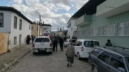 فاجعة في ولاية أيدين .. مصرع أم واثنين من أطفالها فاجعة في ولاية أيدين .. مصرع أم واثنين من أطفالها