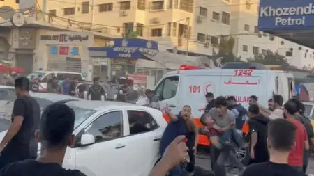 منظمة الصحة العالمية:"نشعر بالرعب من الهجوم على قافلة سيارات الإسعاف في غزة"  منظمة الصحة العالمية:"نشعر بالرعب من الهجوم على قافلة سيارات الإسعاف في غزة"