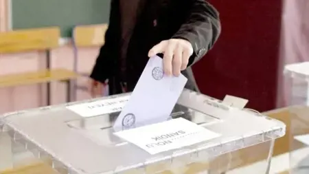 وفاة مسنة تركية أثناء التصويت بولاية طرابزون وفاة مسنة تركية أثناء التصويت بولاية طرابزون