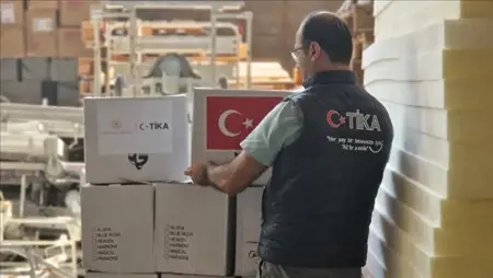 تركيا ترسل مساعدات إنسانية إلى لبنان تركيا ترسل مساعدات إنسانية إلى لبنان