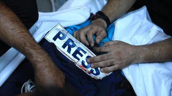 جمعية الأسرى الفلسطينية: 40 صحفياً في سجون الاحتلال بينهم 19 رهن الاعتقال الإداريّ