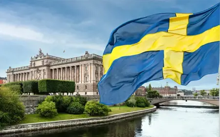 السويد تعلن إعادة النظر في تصريح إقامة لاجئ عراقي أحرق نسخة من القرآن السويد تعلن إعادة النظر في تصريح إقامة لاجئ عراقي أحرق نسخة من القرآن