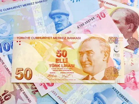 تركيا تتراجع تدريجيًا عن برنامج ودائع الليرة المحمية وتتجه إلى هذا القرار