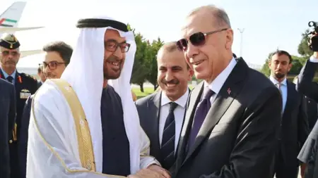 رئيس الإمارات يغرد باللغة التركية عقب لقائه أردوغان رئيس الإمارات يغرد باللغة التركية عقب لقائه أردوغان