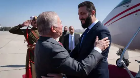 الأردن وسوريا يبحثان تعزيز العلاقات.. الملك عبد الله الثاني يستقبل أحمد الشرع في زيارة رسمية