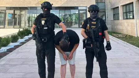 توقيف شخص ساعد الإرهابي الفارّ كاراتبه: منحه شريحة هاتفه وأخفاه قرب مساكن الزلزال