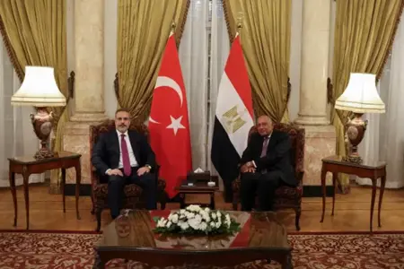 في ظل التصعيد اللبناني الإسرائيلي.. وزير الخارجية المصري يجري اتصالا هاتفيا بنظيره التركي في ظل التصعيد اللبناني الإسرائيلي.. وزير الخارجية المصري يجري اتصالا هاتفيا بنظيره التركي