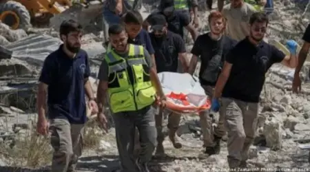 خرقاً لاتفاق النار.. قتلى وجرحى في غارات إسرائيلية عنيفة على لبنان