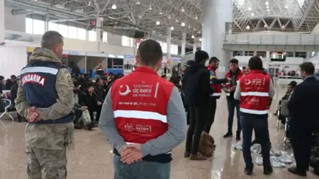 تعرف على عدد المهاجرين غير الشرعيين المُرحلين من تركيا خلال هذا العام تعرف على عدد المهاجرين غير الشرعيين المُرحلين من تركيا خلال هذا العام