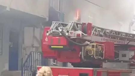 اندلاع حريق مهول في منزل عائلة سورية في أفجيلار  اندلاع حريق مهول في منزل عائلة سورية في أفجيلار