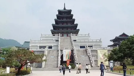 "مرض" يشل حركة الحياة في عاصمة كوريا الشمالية "مرض" يشل حركة الحياة في عاصمة كوريا الشمالية