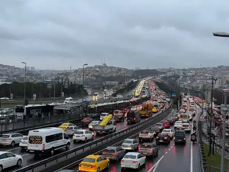 ازدحام مروري كثيف بإسطنبول ازدحام مروري كثيف بإسطنبول