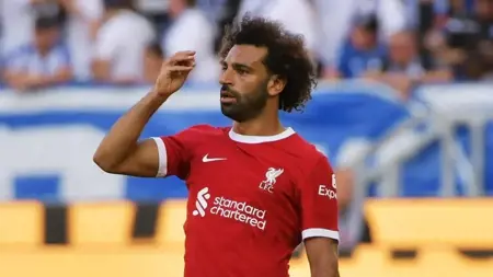 الإعلان عن موعد وصول النجم المصري محمد صلاح إلى السعودية الإعلان عن موعد وصول النجم المصري محمد صلاح إلى السعودية