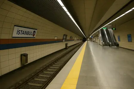 هل كل محطة مترو في تركيا تعتبر ملجأ؟ جدل حول التكلفة والخرسانة هل كل محطة مترو في تركيا تعتبر ملجأ؟ جدل حول التكلفة والخرسانة