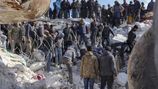 استمرار ارتفاع حصيلة ضحايا الزلزال في سوريا