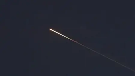 الجيش اليمني يشنّ غارات على مواقع الحوثيين