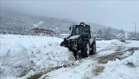 عاجل:تحذيرات مشددة بسبب تساقط الثلوج بغزارة في تركيا عاجل:تحذيرات مشددة بسبب تساقط الثلوج بغزارة في تركيا