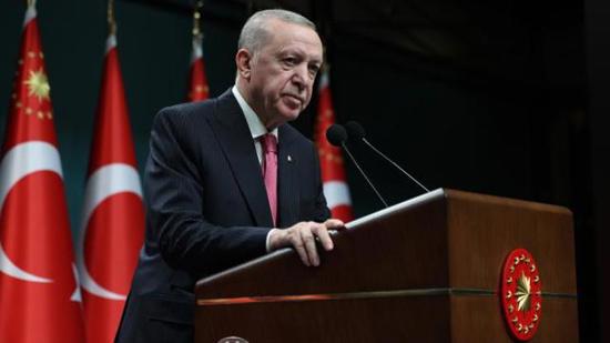 أردوغان يقدّم التعازي لعائلة شهيد