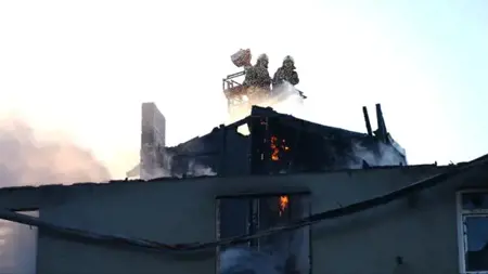 اخماد حريق أثار الفزع في عمرانية بإسطنبول اخماد حريق أثار الفزع في عمرانية بإسطنبول