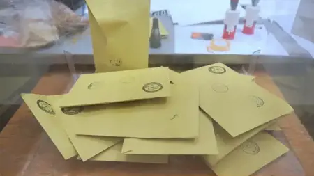 عدد الناخبين في الخارج في الجولة الثانية من الانتخابات التركية يتجاوز 1.6 مليون ناخب عدد الناخبين في الخارج في الجولة الثانية من الانتخابات التركية يتجاوز 1.6 مليون ناخب