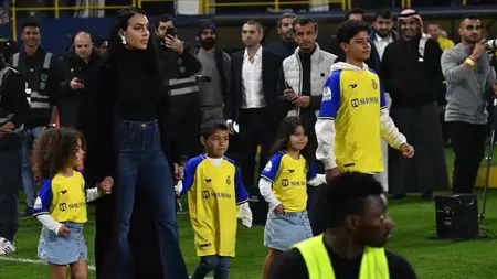 بعد شهرين في السعودية .. طفلتا كريستيانو رونالدو تتحدثان العربية بعد شهرين في السعودية .. طفلتا كريستيانو رونالدو تتحدثان العربية