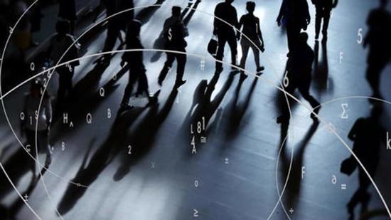 لماذا لا تظهر بعض الجنسيات في الإحصائيات الرسمية؟