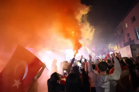 الإثارة الانتخابية في تركيا  تنعكس على شوارع باكو وبروكسل  الإثارة الانتخابية في تركيا  تنعكس على شوارع باكو وبروكسل