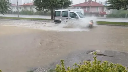 الأرصاد التركية تحذر 7 محافظات من السيول  الأرصاد التركية تحذر 7 محافظات من السيول