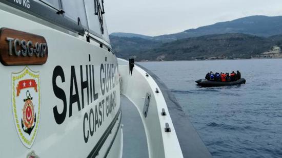 إنقاذ 24 مهاجراً غير نظامي قبالة سواحل إزمير