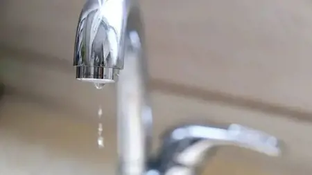 صيانة شبكات المياه تتسبب في انقطاع المياه عن 21 منطقة بإسطنبول