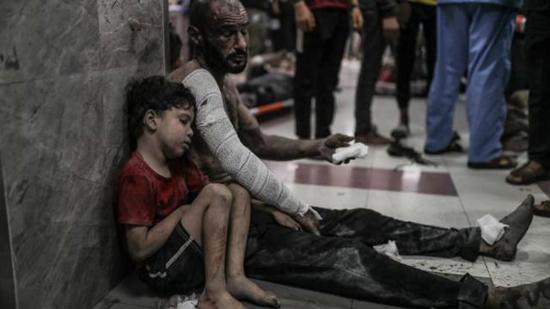مدير عام مستشفيات غزة:" إسرائيل أخرجت المرضى والأطفال بالقوة من مستشفى الشفاء"