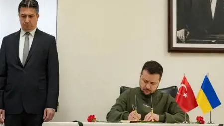 الرئيس الأوكراني يقوم بزيارة إلى السفارة التركية في بلاده الرئيس الأوكراني يقوم بزيارة إلى السفارة التركية في بلاده