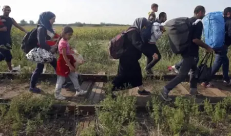 وجهة السوريين الجديدة للعمل.. رواتب تصل لـ 3 آلاف دولار وجهة السوريين الجديدة للعمل.. رواتب تصل لـ 3 آلاف دولار