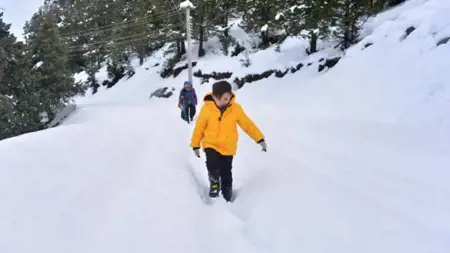 تجاوز مترًا واحدًا.. أنطاليا تشهد أكبر معدل تساقط للثلوج هذا العام  تجاوز مترًا واحدًا.. أنطاليا تشهد أكبر معدل تساقط للثلوج هذا العام