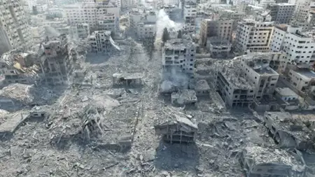 الإمارات تعلن إرسال مساعدات مالية بقيمة 20 مليون دولار إلى غزة الإمارات تعلن إرسال مساعدات مالية بقيمة 20 مليون دولار إلى غزة