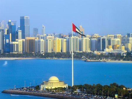 الإمارات تعلن عن تخفيف عدداً من قيود كورونا