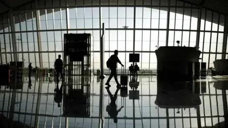 إلغاء مئات الرحلات الجوية بسبب الإضراب في مطارات  ألمانيا إلغاء مئات الرحلات الجوية بسبب الإضراب في مطارات  ألمانيا