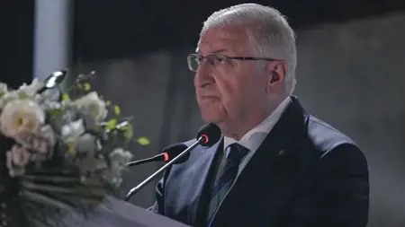 وزير الدفاع التركي يتحدث عن تنسيق مع باكستان بشأن إيران