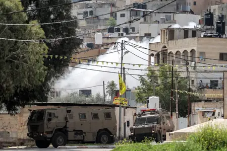 الاحتلال الإسرائيلي يقصف مركبة فلسطينية بجنين ويهدم منزلين بنابلس فجر اليوم الاحتلال الإسرائيلي يقصف مركبة فلسطينية بجنين ويهدم منزلين بنابلس فجر اليوم