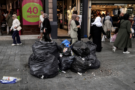 أزمة جديدة.. تلال القمامة تحاصر ولاية أزمير أزمة جديدة.. تلال القمامة تحاصر ولاية أزمير