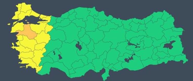 الوصف: العاصفة ستضرب بقوة هذه المرة!  تحذير مشفر باللونين الأصفر والبرتقالي مع 17 من Meteorology