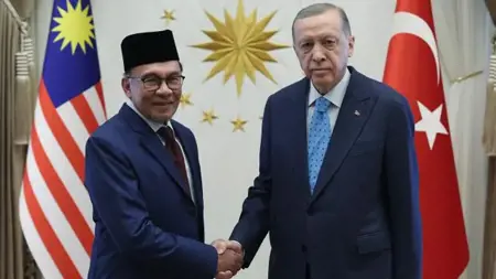 الرئيس التركي أردوغان يستقبل رئيس وزراء ماليزيا الرئيس التركي أردوغان يستقبل رئيس وزراء ماليزيا