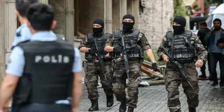 قتيل بهجوم مسلح على كنيسة في إسطنبول قتيل بهجوم مسلح على كنيسة في إسطنبول