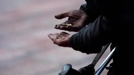 إسكيشهير تمنع إعطاء المال للمتسولين في الشوارع إسكيشهير تمنع إعطاء المال للمتسولين في الشوارع